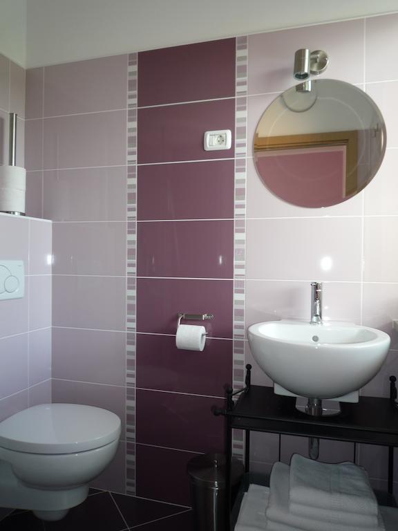 Guesthouse Pri Mihelovih Sežana Cameră foto